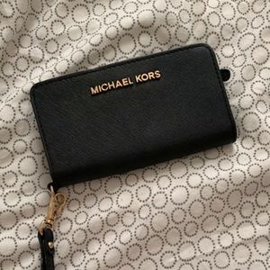 Michael kors wrislet